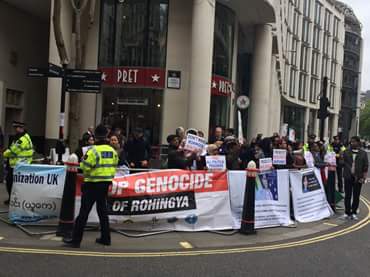 Demonstrations in protest to Suu Kyi’s receiving ‘The city of London’ award held