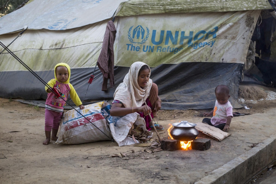 Joint UNHCR IOM Press Release:United Nations seeks US$920 million for Rohingya humanitarian crisis in 2019