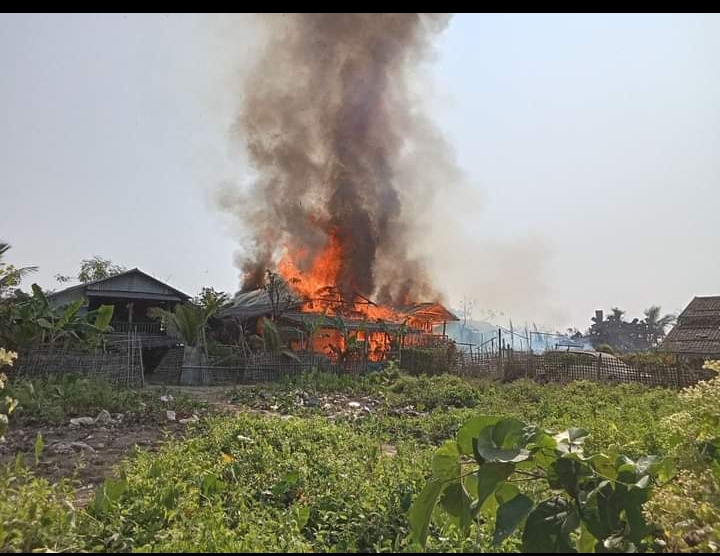 Rohingya Arakanese Villages burned and killed over dozens in Kyauktaw Township of Arakan State, Burma